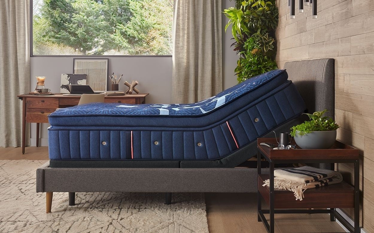 Stearns & Foster® Lux Estate Pillow Top Medium Mattress